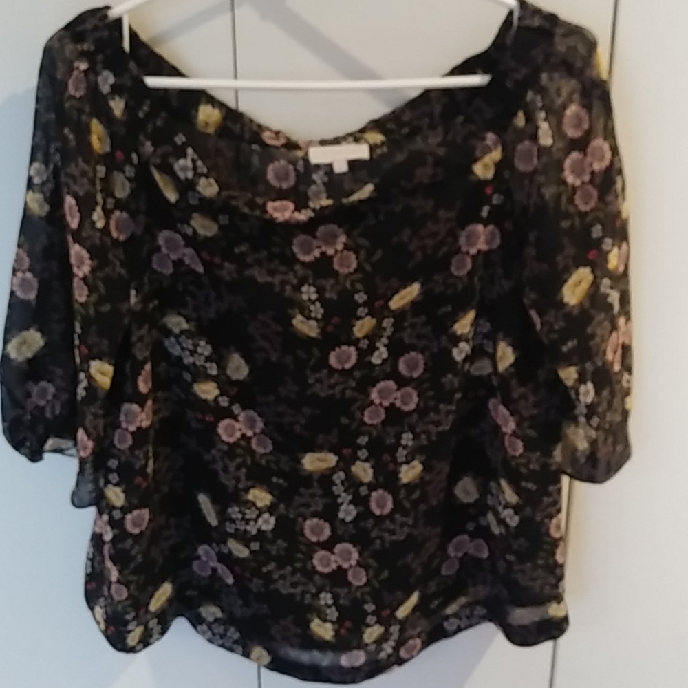 1 STATE SZ S black flower pullover blouse